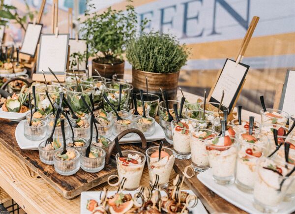 hochwertiges Fingerfood Buffet bei einem Firmenjubiläum